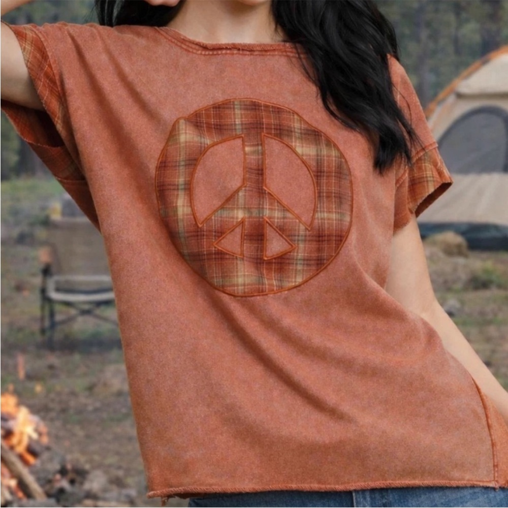 Umgee LargeRust Orange Peace Sign T-Shirt